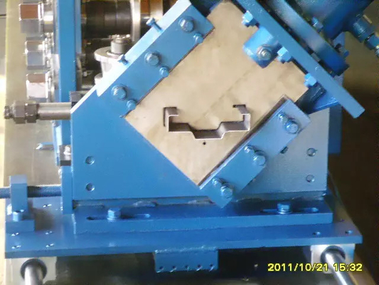 4.5kw κυλώντας Slats παραθυρόφυλλων ρόλος που διαμορφώνει το μετατροπέα PLC μηχανών