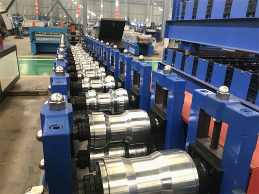 Κυλώντας μηχανή 380V 50Hz αρίστης ποιότητας No.45 πορτών παραθυρόφυλλων αργιλίου που σφυρηλατείται