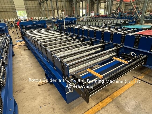 5.5Kw βερνικωμένος ρόλος κεραμιδιών που διαμορφώνει το αυτόματο σύστημα PLC Detla μηχανών